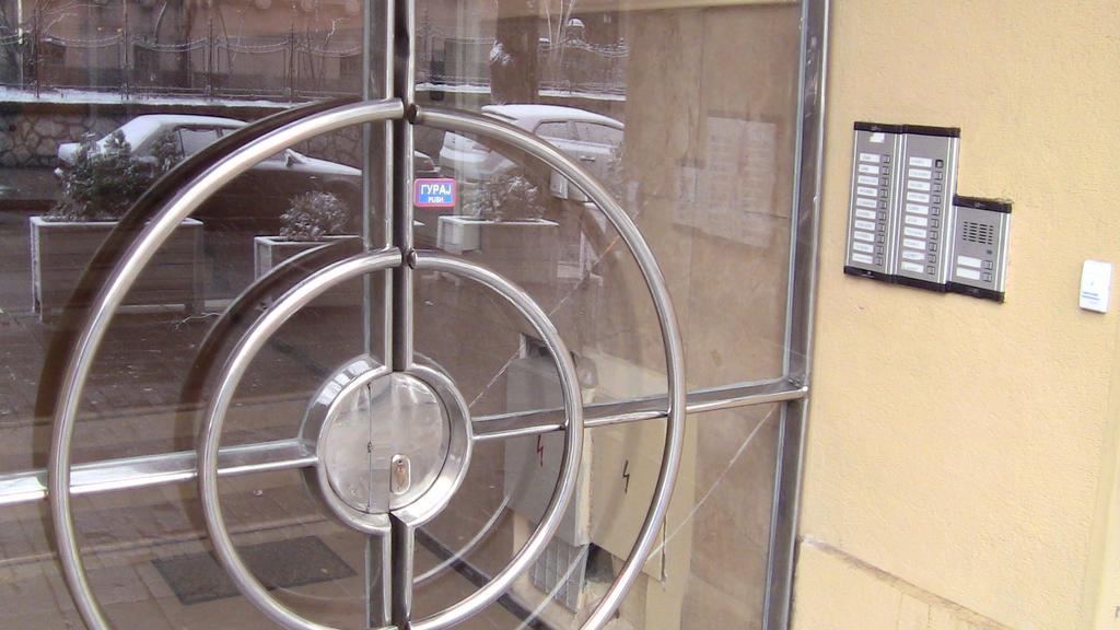 Slavija Square Apartment Cvetni Trg Белград Екстериор снимка